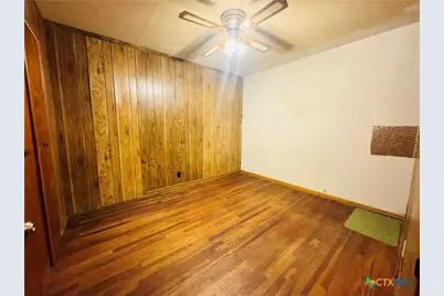 817 N Goodrich Street, Seguin, TX 78155 - Photo 13