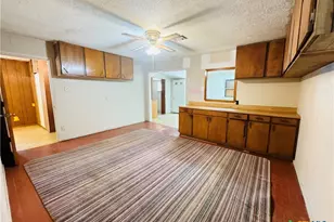 817 N Goodrich St, Seguin, TX 78155 - Photo 7
