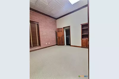 204 N Liberty Street, Victoria, TX 77901 - Photo 7