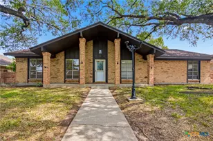 216 Guinevere St, Victoria, TX 77904 - Photo 3
