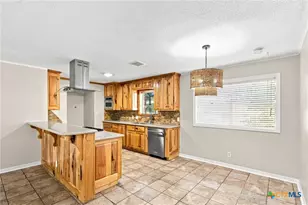 216 Guinevere St, Victoria, TX 77904 - Photo 17