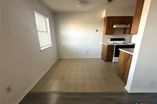 811 N 5th St, Copperas Cove, TX 76522 - Photo 3