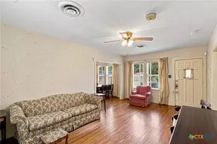 205 E Brazos St, Victoria, TX 77901 - Photo 3