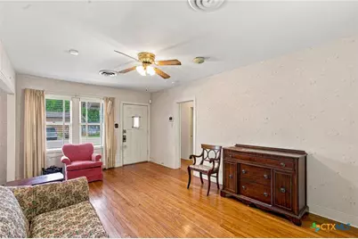 205 E Brazos Street, Victoria, TX 77901 - Photo 13