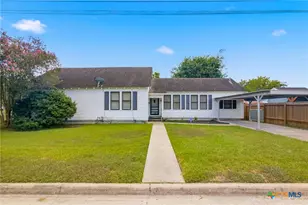 205 E Brazos St, Victoria, TX 77901 - Photo 1