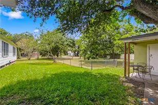 205 E Brazos St, Victoria, TX 77901 - Photo 31
