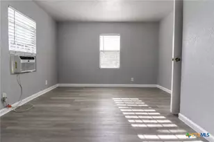 122 W Avenue A, Killeen, TX 76541 - Photo 7