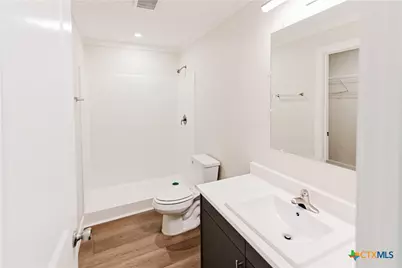 404 Bridge Street, Cuero, TX 77954 - Photo 13