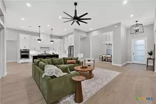101 Lakeview Ct, Belton, TX 76513 - Photo 7