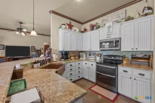 392 Bear Branch Rd, Purmela, TX 76566 - Photo 9