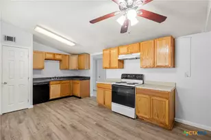 810 Evergreen Dr, Killeen, TX 76541 - Photo 1