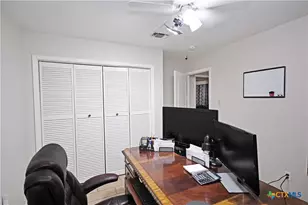 321 High Low Dr, New Braunfels, TX 78132 - Photo 13
