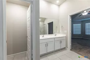 1120 Eagle Xing, Seguin, TX 78155 - Photo 15