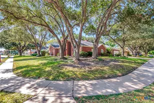107 Tournament Dr, Victoria, TX 77904 - Photo 3