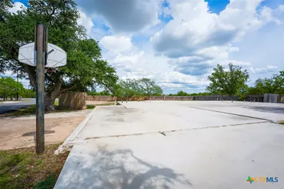 102 Pecan Dr., Mountain City, TX 78610 - Photo 19