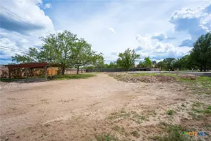 102 Pecan Dr, Mountain City, TX 78610 - Photo 17