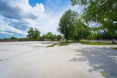 102 Pecan Drive, Mountain City, TX 78610 - Photo 3
