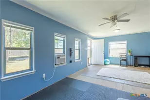 1504 W 6th St, McGregor, TX 76657 - Photo 19