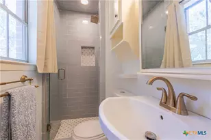 1504 W 6th St, McGregor, TX 76657 - Photo 25