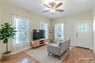 738 N Wall St, Belton, TX 76513 - Photo 3