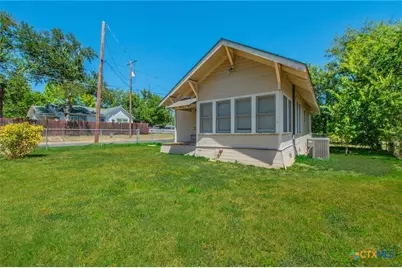 738 N Wall Street, Belton, TX 76513 - Photo 17