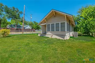 738 N Wall St, Belton, TX 76513 - Photo 17