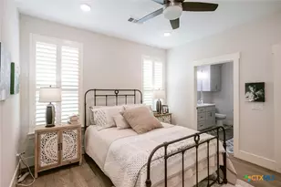 406 W Crestwood Dr, Victoria, TX 77901 - Photo 19