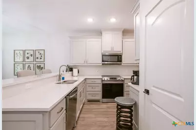 406 W Crestwood Drive #B, Victoria, TX 77901 - Photo 13