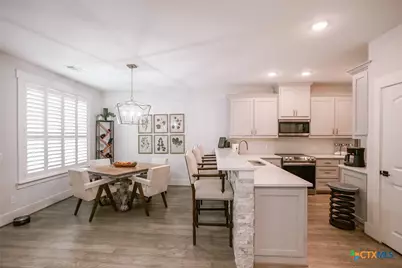 406 W Crestwood Drive #B, Victoria, TX 77901 - Photo 11