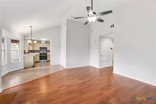 214 Crystal Knoll Blvd, Georgetown, TX 78626 - Photo 5