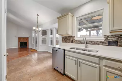 214 Crystal Knoll Boulevard, Georgetown, TX 78626 - Photo 9
