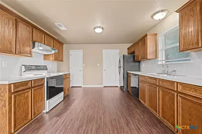 303 Grizzly Trail, Harker Heights, TX 76548 - Photo 17