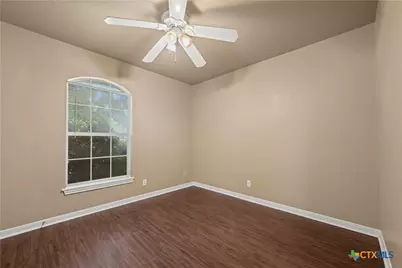 303 Grizzly Trail, Harker Heights, TX 76548 - Photo 5