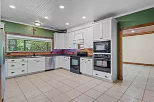 108 Amulet Dr, New Braunfels, TX 78132 - Photo 11