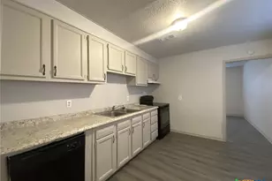 902 S 4th St, Killeen, TX 76541 - Photo 5
