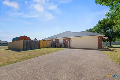 10805 Snow Pea Drive, Waco, TX 76708 - Photo 3