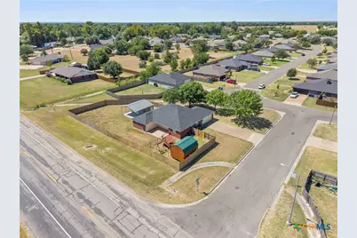 10805 Snow Pea Drive, Waco, TX 76708 - Photo 35