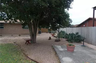 1309 Azalea Ln, New Braunfels, TX 78130 - Photo 25