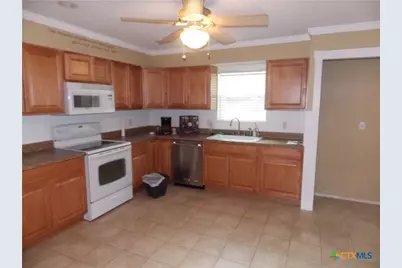 1309 Azalea Lane, New Braunfels, TX 78130 - Photo 3