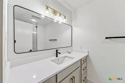 221 Montwood, Seguin, TX 78155 - Photo 23