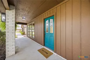 221 Montwood, Seguin, TX 78155 - Photo 3