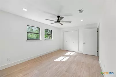 221 Montwood, Seguin, TX 78155 - Photo 21