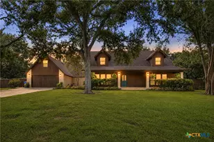 221 Montwood, Seguin, TX 78155 - Photo 1