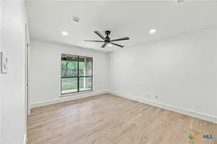 221 Montwood, Seguin, TX 78155 - Photo 17