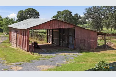 4821 Fm 467, Seguin, TX 78155 - Photo 31