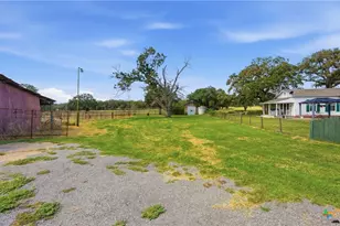 4821 FM467, Seguin, TX 78155 - Photo 39
