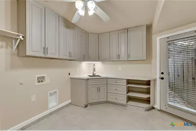 961 Woodrow Circle, New Braunfels, TX 78130 - Photo 9