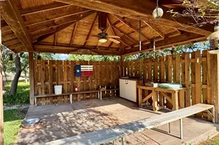 2718 Co Rd 208, Lampasas, TX 76550 - Photo 23