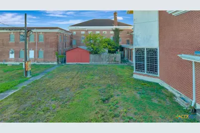 1804 N Laurent Street, Victoria, TX 77901 - Photo 11