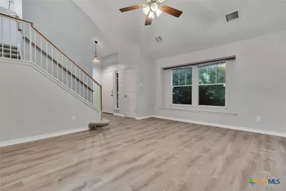 627 Scheel, Kyle, TX 78640 - Photo 5